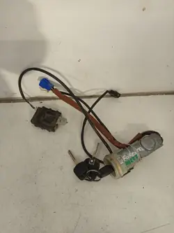 Zündschloss Subaru OE OEM 88215AE010 - Gebraucht