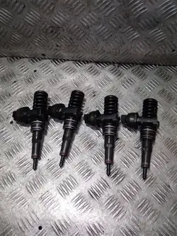 OEM 04147200215 Torkarspump Set för Skoda Fabia 1