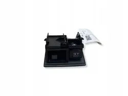 UTO82682 Enchufe encendedor trasero para Mercedes-Benz