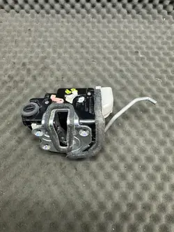 Serrure de Porte Arrière Droite Kia Picanto 814201Y020