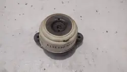 Mercedes Moottorin Kiinnike OEM A2122403217 Vasen Puoli