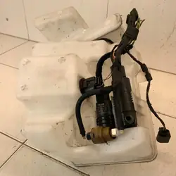 Bomba de depósito de lavaparabrisas VW PASSAT B6 3C 2009 OEM