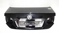 Takaluukku OEM 360160467 VW Jetta VI Sedanille