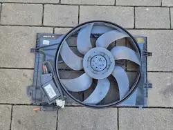 MERCEDES C-KLASA W203 Fläktkåpa A2035000193KZ 400W