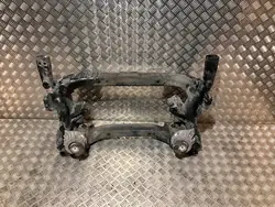 Mercedes-Benz moottoripalkki OEM A2056280057