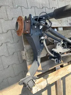 BMW X1 F48 Bakaxelbalk & Ledstänger OEM