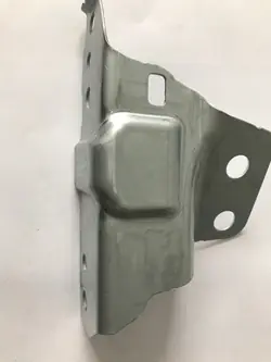 Support d'aile droit OEM 39066643 pour Opel Insignia B