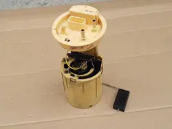 Bomba de Combustível VW Caddy III 1.6 TDI - 1.9 TDI - 2.0 TDI - 2.0 SDI 2K0919050A