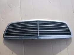 Parrilla delantera Mercedes W203 A2038800483