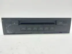 Audi Q7 CD-vaihtaja OEM 4L0910111A - Käytetty