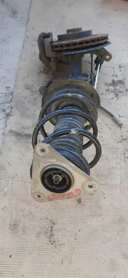 McPherson styrled fram höger Renault Clio IV