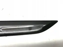 Emblème d'aile droit OEM 5G9853688 pour VW Golf VII