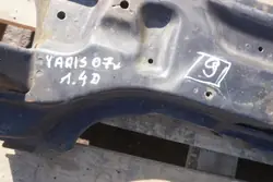 Brazo de suspensión Yaris II Toyota OEM TOY36426681 06-11