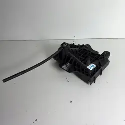 Base fixação bateria OEM 6R0915331C para VW Polo V