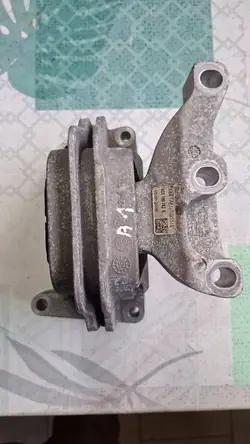 MONTAGE MOTEUR AUDI OE 6C0199262E