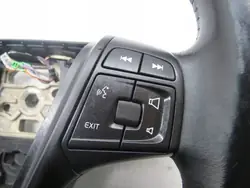 Volante Volvo OE 34110217B usado