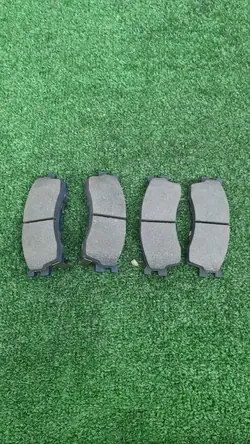 Bromsbelägg Set OEM 0K9B63328Z för Kia Clarus Rio Shuma