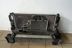 Conjunto de enfriador de agua Mercedes W211 3.2 CDI 2115003400