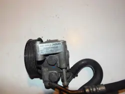 Pompe de direction Jaguar XF X250 OEM 8X23-3A696-BA