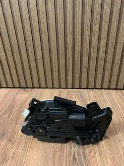 Hintertürschloss Skoda Citigo Fabia Superb VW Amarok OEM