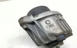 Oikea moottorin tuki OEM 6773248 BMW 3 E90:lle
