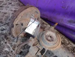 Opel OE Zawada-387647- Bakaxelbalk för Agila A