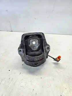 Moottorin Kiinnike Anturilla Audi A4 B8 A5 Q5 8K0199381GQ