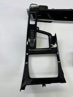 BMW X2 F39 Tunneldekorationssats OEM Piano Svart