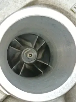 Turboahtaja Renault Clio III 0.9 TCE