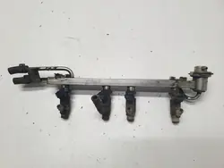 Polttoaineputki VW T5 2.0 Bensiini 06A906031AC