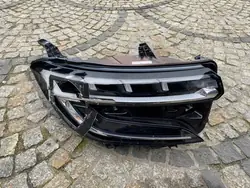 RENAULT AUSTRAL OIKEA ETULAMPPU MUUNTAMO 260100650R