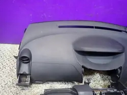 Toyota Yaris II instrumentpanel OEM 55302-0D010 Begagnad