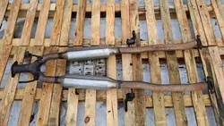 Silenciador central de escape Infiniti QX70 FX30d 3.0d OEM 20300-1DR0A