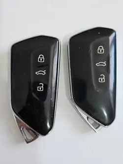 Käytetty VW avain OEM 5H0959753G Golf VIII:lle