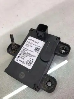 Käytetty Ford LB5T9G768 tutka 2.0L diesel 2021