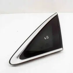Begagnad Audi OE bakruta höger OEM 8W5845298E