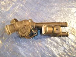 Boîtier de thermostat OEM 03F121026B pour VW Audi Seat