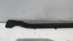 OEM 9J1837639 Vänster framdörrtätning Porsche Taycan