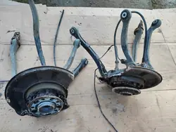 Hinterradnabe OEM ZWROTNICA PIASTA PRAWA LEWA TYŁ W211