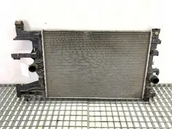 Radiateur d'eau OEM 39074665 pour Opel Astra J 1.4