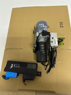 Saab 9-3 II takpump OEM 12211070000