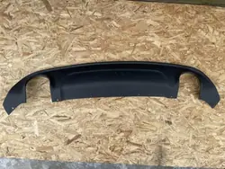 OEM 68225383AA takapuskurin spoileri Dodge Chargerille