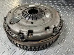 VITO 447 15- Volant Moteur Bi-Masse 1.6 302052965R