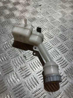Réservoir de liquide de frein OEM PK20998 Suzuki SX4