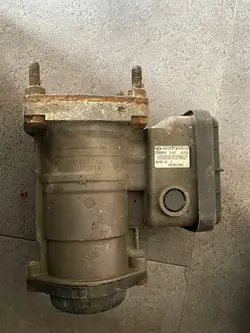 Renault DXI EBS Jarruventtiili OEM DK000919