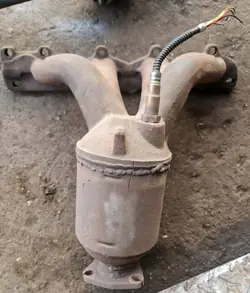 Catalizador OEM 24407027 para Opel Vectra C 2.2 gasolina