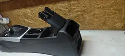 Keskikäytävä OEM 5734955 Audi A4 B8:lle