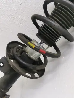 Etuvasen Jousitus OEM Mazda 6 III 2.5 SkyActiv-G