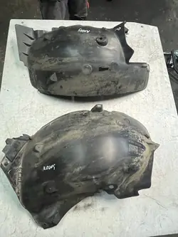 Right Front Wheel Arch Renault Modus OEM