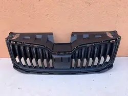 Grill Skoda Octavia 3 III Lift 16- OEM 5E0853653A